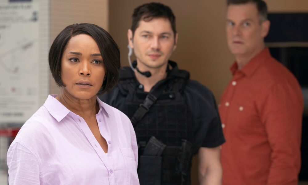 Watch Bobby and Athena get held hostage in ‘9-1-1’ premiere